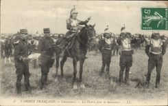 VINTAGE POSTCARD Militaria Cuirassiers orders for the operation
