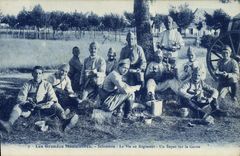 VINTAGE POSTCARD Militaria the Army maneuvers Infantry life with the regiment a meal on the grass