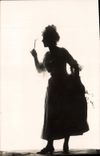 CPA Contre la lumiere Femme