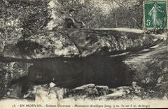 CPA Dolmen Menhir En Morvan Dolmen Chevresse Monument druidique 