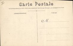 CPA Militaria Cantiniers et cyclistes arrivant au camp de Chambaran Velo Cycle