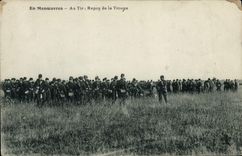 CPA Militaria Manoeuvres Au tir Repos de la troupe