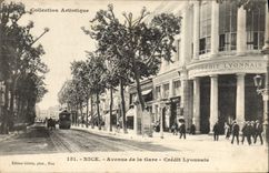 VINTAGE POSTCARD Nice Bank Which occurred of the Station Crédit Lyonnais Tram
