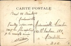 Menhir del dolmen de la POSTAL de la VENDIMIA con el país de los trajes bretones jovenes de los dólmenes del folklore de Rosporden