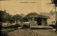 CPA Dolmen Menhir Saint Nazaire Le dolmen (carte toilee)