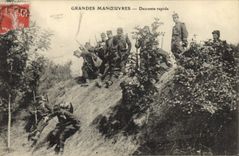 CPA Militaria Les grandes manoeuvres Infanterie Descente rapide