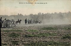 El tirar de las operaciones de Militaria de la POSTAL de la VENDIMIA de las partes de 75