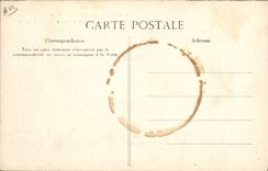 El ejército de Militaria de la POSTAL de la VENDIMIA maniobra la corteza de las roturas de los oficiales