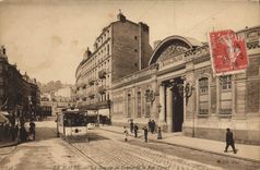 CPA Banque Le Havre La Banque de France et la rue Thiers Tramway