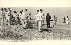 VINTAGE POSTCARD Militaria the bathe of the soldiers