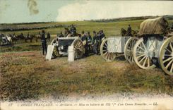 CPA Militaria Artillerie Mise en batterie de 155mm d'un canon Rimailho