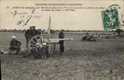 CPA Militaria Artillerie de campagne Une batterie de pieces de 75mm