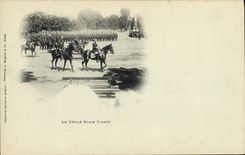 CPA Militaria Le defile Place Carnot 