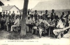 CPA Militaria Le Camp du Ruchard A la cantine
