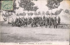 CPA Militaria Manoeuvres militaires Un coin du campement