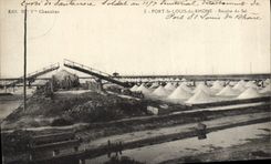 CPA Folklore Marais Salants Port St Louis du Rhone Recolte de sel