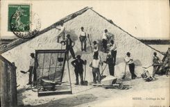 CPA Folklore Marais Salants Berre Criblage du sel TOP