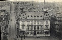 VINTAGE POSTCARD Bank Savings bank and corner of the street Villa Carle Bordeaux
