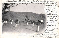 CPA Militaria Sur le terrain de manoeuvres Senegalais