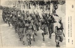 VINTAGE POSTCARD Militaria Arrived of the Indians to France