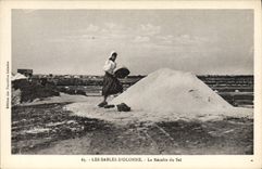 CPA Marais salants La recolte de sel Les Sables d'Olonne
