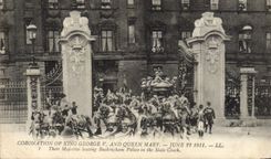 CPA Coronation of King George V and Queen Mary June 22 1912 Buckingham Palace in the Ste Coach 