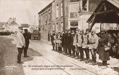 La POSTAL Militaria simple de la VENDIMIA melenudo alinea con el general doce promovido en la legión de honor