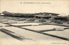 CPA Folklore Marais salants Le Croisic