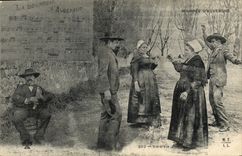 CPA Folklore Auvergne Vis a vis La bourree