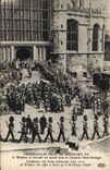 VINTAGE POSTCARD SM Funerailles Edouard VII Winder the coffin east goes up in the vault Saint Georges