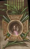 CPA Medaille Femme 