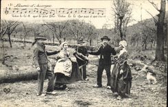 CPA Folklore Auvergne La bourree