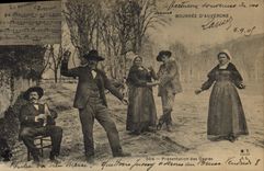 CPA Folklore Auvergne La Bourree Presentation des dames