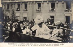 CPA Reception a Paris de LL M le roi George V et la reine Mary Poincare a la gare du Bois de Boulogne 