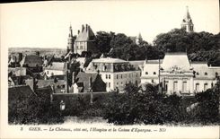 CPA Banque Gien Le chateau cote est L'hospice et la Caisse d'Epargne 