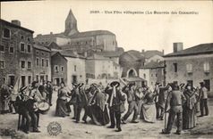 CPA Folklore Une fete villageoise La bourree des conscrits 