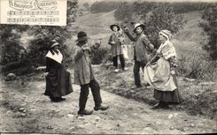 CPA Folklore La Bourree Auvergne 