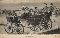 CPA Visite des souverains anglais a Paris 1914 La revue de printemps Le landeau royal 