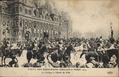VINTAGE POSTCARD Visite of the English sovereigns has Paris 1914 the procession of the town hall