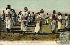 CPA Militaria La Nouba des Tirailleurs 