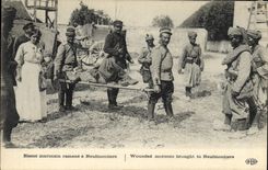 CPA Militaria Blesse marocain ramene a Neufmoutiers 