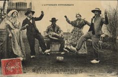 CPA Folklore Auvergne Bourree