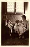 VINTAGE POSTCARD L has RR the count and the countess of Paris and their children