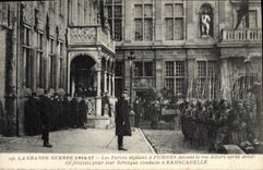 CPA Militaria Les Turcos defilant a Furnes devant le roi Albert Ramscapelle 