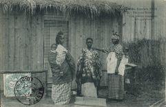 VINTAGE POSTCARD Negro black Man Fair of Nantes 1904 black Village the new mothers senegalaises