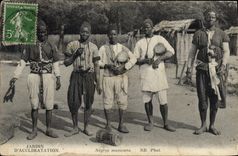 VINTAGE POSTCARD Negro black Man Paris Zoological gardens Megros musicians