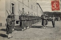 CPA Militaria Tirailleurs algeriens La Garde 