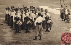 CPA Militaria La Nouba des Tirailleurs 