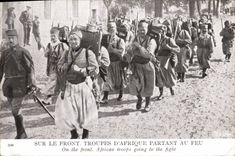 VINTAGE POSTCARD Militaria On the face Troops of Africa leaving to fire