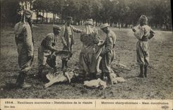 VINTAGE POSTCARD Militaria Morocco Moroccan Riflemen Distribution of the meat
